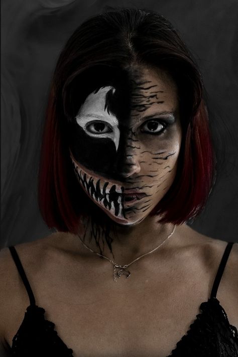 Venom Cosplay Female, Venom Makeup Female, Beetlejuice Monsters, Venom Makeup, Venom Cosplay, Female Makeup, Male Makeup, Fantasias Halloween, Halloween Make Up