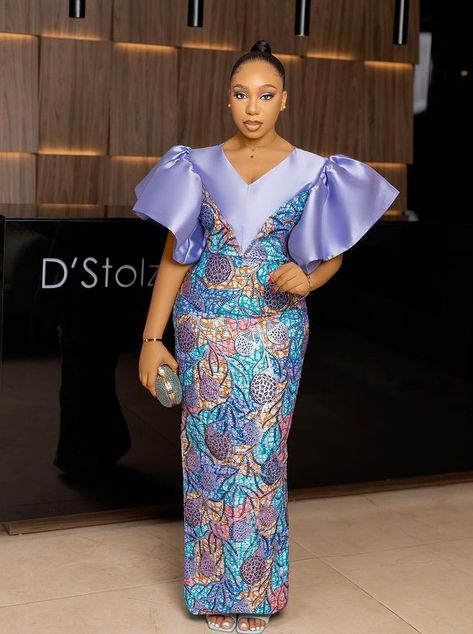 Gorgeous and classy styles you should see. - Stylish Naija Elegant Ankara Styles, Kente Dresses, Kaba Styles, Chitenge Outfits, Owambe Styles, Kitenge Designs, Ankara Styles For Women, African Ladies, Stylish Naija