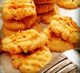 Diary of a Manic Mother: Fire Crackers Spicy Cheese Crackers, Cheese Krispies, Spicy Cheese Straws Recipe, Cheese Crackers Homemade, Cheese Straws Recipe, Homemade Cheese Crackers, Fire Crackers, Spicy Cheese, Homemade Crackers