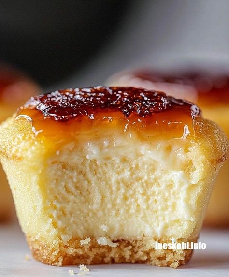 Creme Brûlée Cake, Creme Brulee Dessert Ideas, Imbolc Baking, Desert Pastries, Easy Fast Desserts, Best Creme Brulee Recipe, Hawaiian Banana Bread, Pineapple Dream Dessert, Creme Brulee Cheesecake