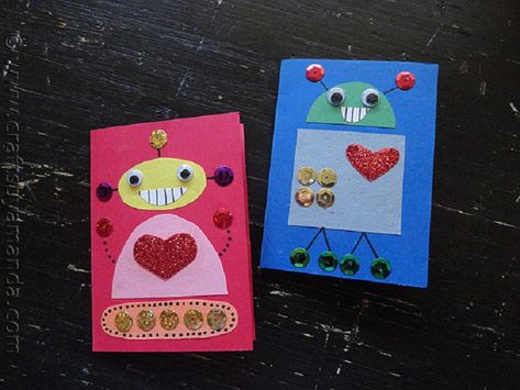 Robot-Valentines Robot Valentine Cards, Robot Crafts, Robot Valentines, Valentines Robots, Preschool Valentine Crafts, Robot Craft, Construction Paper Crafts, Preschool Valentines, Valentine Cards Handmade