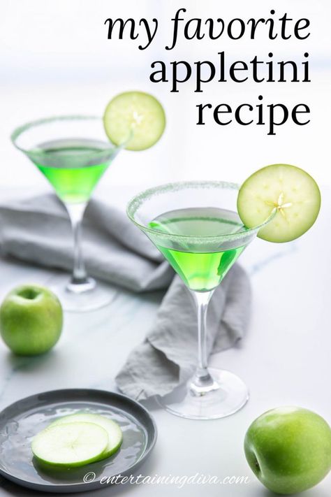 These sour apple martinis are the best! Made with apple pucker and vodka, they're refreshing and tasty. Appletinis are the perfect summer cocktail recipe. Sour Apple Martini, Appletini Recipe, Apple Martini Recipe, Green Apple Vodka, Sour Apple Pucker, Apple Syrup, Apple Schnapps, Apple Pucker, Spring Birthday Party