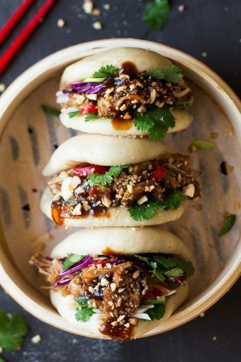 Vegan Street Food Recipes - Eluxe Magazine #streetfood #veganstreetfood #veganfood #veganrecipe #veganfoodshare #vegans #vegandinner #veganlunch Vegan Bao, Street Food Recipes, Vegan Food Truck, Pulled Jackfruit, Vegan Jackfruit, Lazy Cat Kitchen, Jackfruit Recipes, Cat Kitchen, Recipes From Around The World