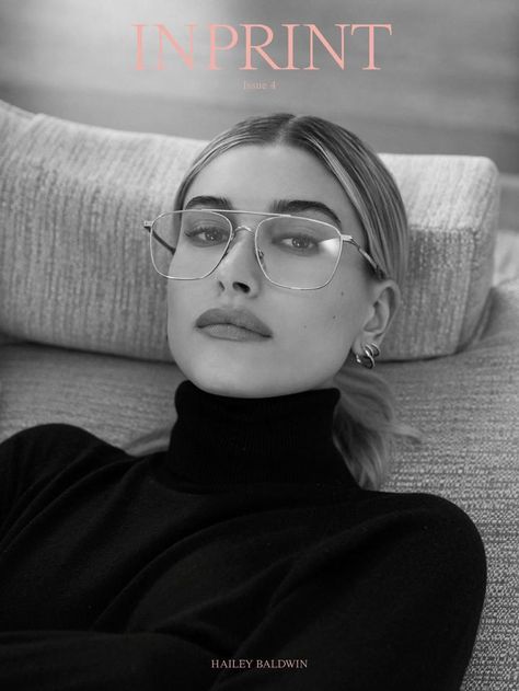 Stile Blair Waldorf, Glasses Inspiration, Glasses Trends, Hailey Baldwin Style, Aviator Eyeglasses, Fashion Eye Glasses, Magazine Issue, Aviator Glasses, Wearing Glasses