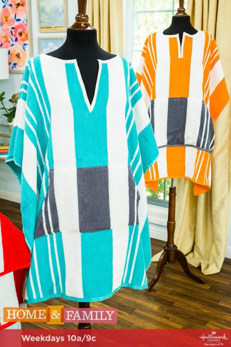 These DIY Beach Towel Ponchos are both fashionable AND functional! For more DIYs, tune in weekdays at 10a/9c only on Hallmark Channel! Towelling Beach Cover Up, Towel Cover Up, Beach Poncho Pattern, Diy Beach Towel, Ponchos Diy, Diy Beach Cover Up, Beach Towel Dress, Beach Towel Poncho, Poncho Diy