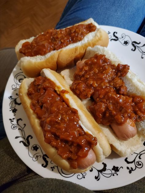 Grandma Slattery's Michigan Sauce Hot Dog Meat Sauce Recipe, Michigan Sauce For Hot Dogs, Steamed Hot Dogs, Michigan Sauce, Michigan Sauce Recipe, West Virginia Hot Dog Sauce, New York Hot Dog Sauce, Grill Meals, Meat Sauces