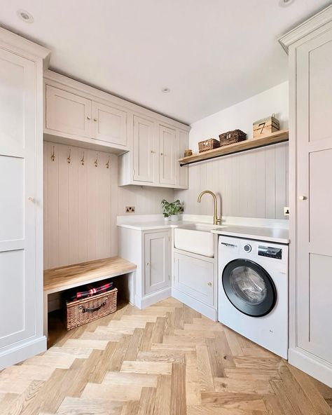 No complaining about laundry when it’s done in a room like this! 🤍 [swipe to compare the finished bootility* with the design] * 𝘤𝘰𝘮𝘣𝘪𝘯𝘦𝘥 𝘶𝘵𝘪𝘭𝘪𝘵𝘺 𝘢𝘯𝘥 𝘣𝘰𝘰𝘵 𝘳𝘰𝘰𝘮 Drying Cupboard, No Complaining, Boot Room Utility, Small Space Nursery, Side Extension, Small Space Organization, Boot Room, Kitchen Extension, Laundry Room Design