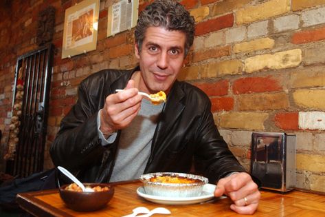 Anthony Bourdain No Reservations, Anthony Bourdain Parts Unknown, Michael Pollan, Parts Unknown, Kitchen Confidential, Food Simple, Tv Food, Anthony Bourdain, Vintage Food