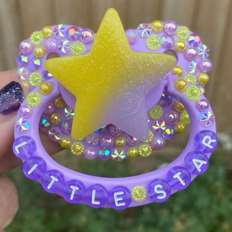 Star Pacifier, Kid Core Outfits, Lil Space, Pet Regression, Space Things, Soft Kidcore Aesthetic, Disney Themed Outfits, Aesthetic Objects, Pet Spaces