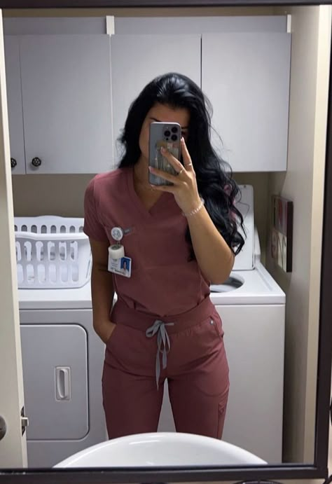 Aesthetic Scrubs Nurse, Cute Nurse Outfits Aesthetic, Goth Nurse Scrubs, Scrub Life Aesthetic, Doctor Scrubs Aesthetic, Medical Slp Aesthetic, Scrubs Aesthetic Medical, Pink Scrubs Aesthetic, Nursing Outfits Scrubs