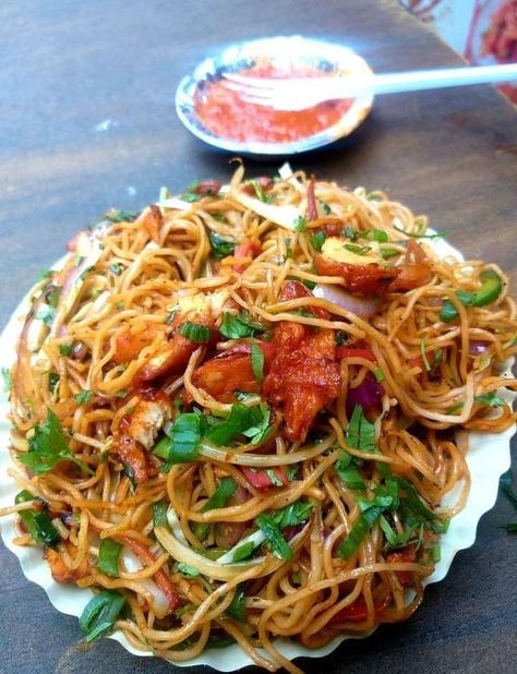 Momos Aesthetic Food, Momos Aesthetic, Indian Momos, Continental Dishes, Pinterest Food, Yummy Bites, Noodles Lover, Fav Food, Food Crush