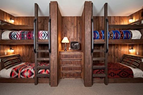 Built In Bunk Bed Ideas | Wooden bunk beds for four separated by a built-in storage cabinet Hunting Lodge Decor, Modern Bunk Beds, Built In Bunks, Cabin Bedroom, Bunk Rooms, Bunk Bed Designs, Small Bedrooms, Cabin Living, Bunk Room