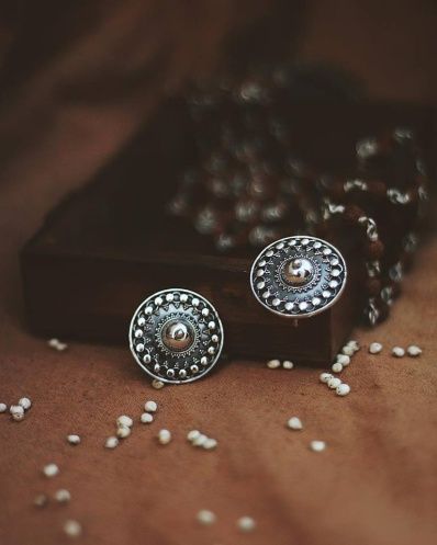 Indian Earring Photography, Indian Jewelry Photography Ideas, Indian Jewelry Photoshoot, Oxidised Jewellery Photoshoot, Indian Jewellery Photoshoot Ideas, Indian Jewellery Shoot, Silver Jewellery Shoot, Jwellery Photoshoot Idea, Oxidised Jewellery Photography