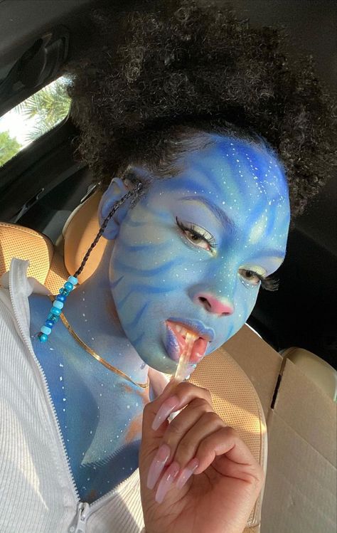 Avatar Makeup, Avatar Halloween, Avatar Cosplay, Filmy Vintage, Cute Halloween Makeup, Hot Halloween Outfits, Face Art Makeup, Pretty Halloween, Halloween Makeup Inspiration