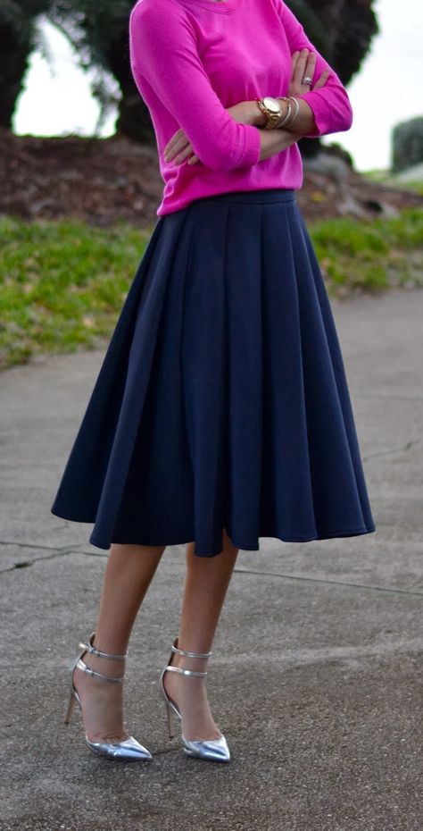 Hot pink and navy blue. Navy Skirt Outfit, Blue Skirt Outfits, Light Blue Skirt, Light Blue Skirts, Rose Jacket, Below The Knee Dresses, Navy Blue Skirt, Navy Outfit, Pink And Navy