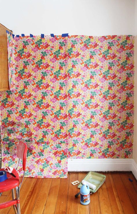 Fabric As Wallpaper, Starched Fabric Wall, Wallpaper Apartment, Fabric Covered Walls, As Wallpaper, Hanging Fabric, How To Hang, Diy Wallpaper, Standard Wallpaper