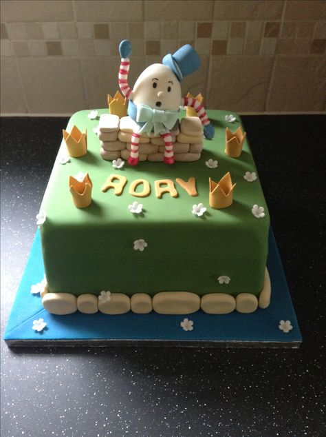 Humpty Dumpty Cake, Food Decor, Childrens Birthday Cakes, Humpty Dumpty, Girl Cakes, Food Decoration, Nursery Rhymes, Theme Party, 3rd Birthday