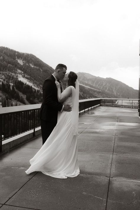 Destination Wedding Venues in Utah | Luxury Weddings | UT Wedding Photography | R + D had the best Utah mountain wedding for a destination wedding in Utah! Get the latest destination wedding ideas, destination wedding planning, destination wedding venues, destination wedding venue, & destination wedding locations. Capture your mountain elopement photos with Kailah at kpadventureandphoto.com! Warm Wedding Photography, Mountain Destination Wedding, Adventurous Wedding, Destination Wedding Decor, Mountain Destinations, Utah Wedding Photography, Wedding First Look, Spring Wedding Inspiration, Destination Wedding Locations