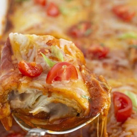 Quick and Easy Frozen Burrito Casserole - Practically Homemade Frozen Burrito Casserole, Cowboy Cornbread Casserole, Homemade Burritos, Practically Homemade, Frozen Burritos, Burrito Casserole, Chicken Fajita Casserole, Green Enchilada Sauce, One Pot Dinner