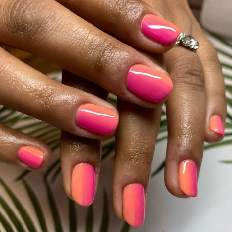 Ombre Toe Nails, Simple Short Summer Nails, Ombre Summer Nails, Nail Ideas For Vacation, Orange Toe Nails, Beach Nail Ideas, Ambre Nails, Orange Ombre Nails, Ombre Gel Nails