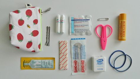 s.o.t.a.k handmade: mini locker emergency kit Locker Emergency Kit, Mini Locker, Emergency Kit For Girls, Mini Emergency Kit, Diy First Aid Kit, School Emergency Kit, School Pouch, Mini First Aid Kit, Emergency Bag