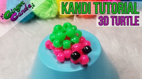 How to make a 3D kandi turtle. Cool Kandi Ideas, How To Make Kandi, Kandi Tutorial, 3d Kandi, 3d Turtle, Kandi Beads, Pony Bead Projects, Bookmarks Diy, Kandi Inspo