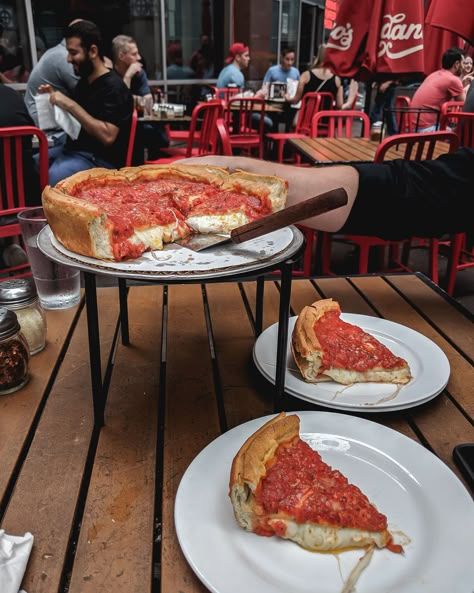 Chicago Cafe Aesthetic, Chicago Astethic, Chicago Architecture Boat Tour, Wrigleyville Chicago, Riverwalk Chicago, Swissotel Chicago, Where To Stay In Chicago, What To Do In Chicago, Chicago Souvenirs