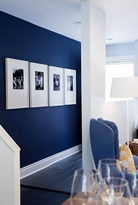 Navy Blue Paint, Feature Wall Living Room, Blue Accent Walls, Dark Blue Walls, Blue Room, Dark Walls, Trendy Living Rooms, Living Room Colors, Blue Walls