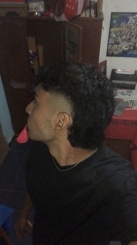 Skin Fade Mullet Men, Men’s Burst Fade Mullet, Edger Mullets, Low Taper Burst Fade, Mullet Burst Fade Men, Bust Fade Mullet, Haircut For Men Mullet, Curly Burst Fade Mullet, Low Burst Fade Haircut Mullet