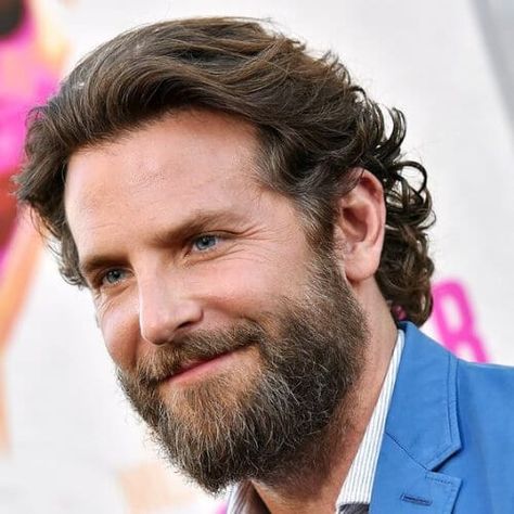 45 Bradley Cooper Hairstyles for Keepin' It So Hardcore | MenHairstylist.com Bradley Cooper Haircut, Bradley Cooper Hair, Mens Medium Length Hairstyles, Dunner Wordend Haar, Bald With Beard, Mens Hairstyles Medium, Wavy Hair Men, Medium Length Hair Men, Personal Grooming