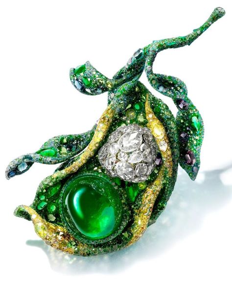 Cindy Chao, Haute Couture Jewelry, Art Jewelry Design, Demantoid Garnet, Chinese Jewelry, Yellow Diamonds, The Black Label, Titanium Jewelry, Style Edit