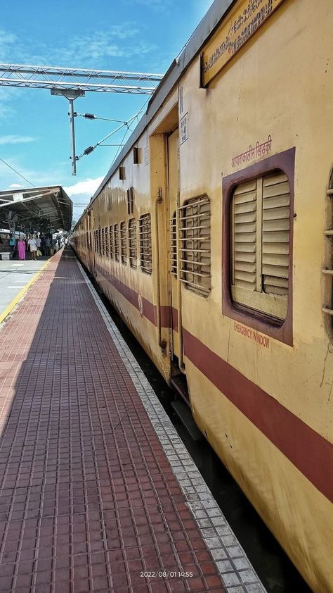 Morning Train Aesthetic, Morning Train Snap, Fake Train Snaps, Railway Station Snap, Aesthetic Morning Snap, Train Travel Aesthetic, Train Snap, Morning Snaps, Train Pic