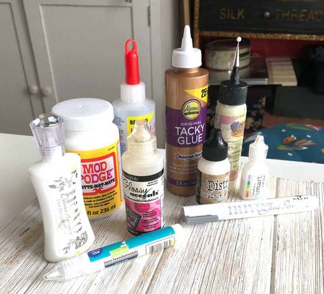 Tips and ideas for what I think is the best way to pick the perfect magazine collage glue! Coffee Collage, Perfect Magazine, Maximalist Living Room, Ephemeral Art, 3d Collage, Best Glue, Collage Diy, Collage Art Projects, Magazine Collage