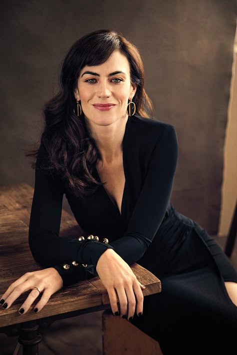 Wendy Rhodes Style, Wendy Rhodes Outfits, Wendy Billions Style, Maggie Siff Billions, Maggie Siff Style, Maggie Siff Hair, Wendy Billions, Wendy Rhodes, Maggie Siff