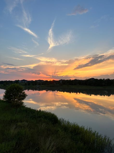 Sunset, Texas, Summer, lake, nature, pics, photo, sun, relaxing Country Background, Texas Sun, Texas Summer, Texas Sunset, Country Backgrounds, Nature Pics, Summer Lake, June 2024, Wedding Mood Board