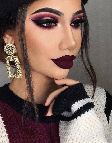 Gothic Wedding Makeup Brides, Moody Wedding Makeup, Maroon Makeup Looks, Wednesday Makeup, Olive Makeup, Burgundy Makeup Look, Plum Makeup, Burgundy Eye Makeup, Burgundy Makeup