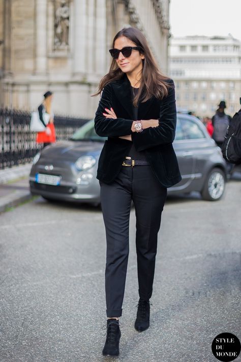 Shop this look on Lookastic: http://lookastic.com/women/looks/blazer-and-sunglasses-and-crew-neck-t-shirt-and-belt-and-skinny-pants-and-ankle-boots/3980 — Black Velvet Blazer — Black Sunglasses — Charcoal Crew-neck T-shirt — Charcoal Leather Belt — Black Skinny Pants — Black Suede Ankle Boots French Voguettes, Capucine Safyurtlu, French Minimalist Style, Geraldine Saglio, Classic Minimalist Style, Spring 2015 Fashion, Black Velvet Jacket, French Vogue, Camille Rowe