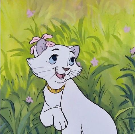 Aristocats Marie Pfp, Marie Aristocats Icon, Aristocats Matching Pfp, Duchess Aristocats Aesthetic, Aristocats Dutchess, Disney Icons Instagram, Disney Aesthetic Vintage, Marie Aristocats Aesthetic, Disney Icons Aesthetic