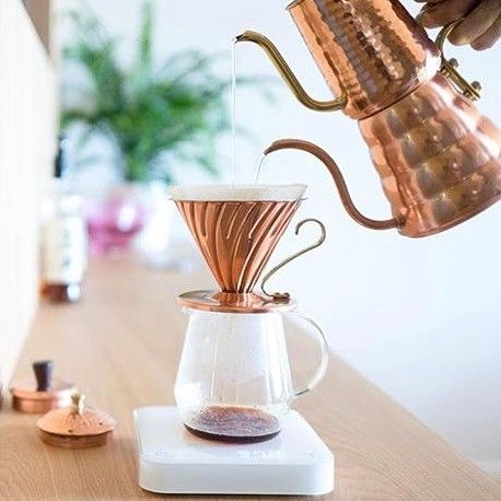 Skilful Double Pour with the Hario Copper V60 & Kettle on the Acaia Pearl! Shop Hario @alternativebrewing Link in Bio Same Day Dispatch | by @rainer_s_ Hario V60, 2024 Board, Coffee Shop Aesthetic, Coffee Games, Coffee Dripper, Perfect Morning, Brewing Process, Coffee Uses, Dried Strawberries