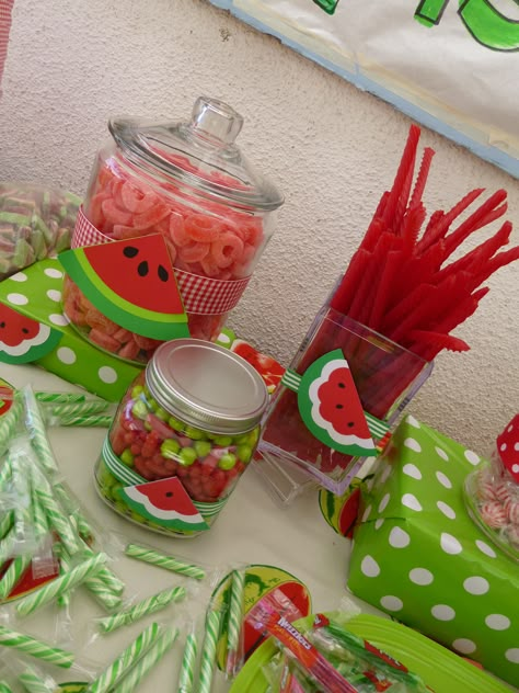 candy table One In A Melon Table Decorations, One In A Melon Candy Table, Watermelon Party Food Ideas, One In A Melon First Birthday Centerpiece, Cocomelon Candy Table, Watermelon Party Ideas, Watermelon Party Theme, Watermelon Birthday Party Theme, Themed Gift Ideas