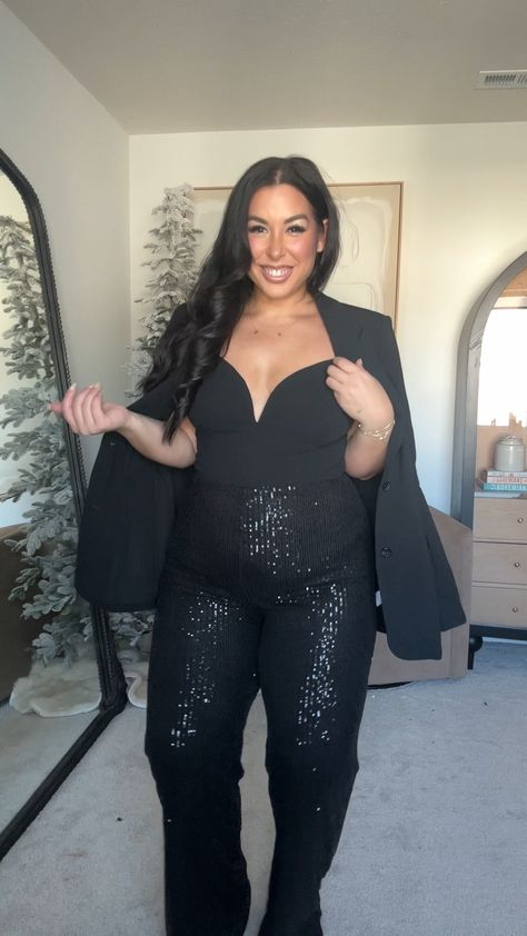 Plus Size Casino Night Outfit, Black Sequin Pants Outfit Holiday, Vegas Plus Size Outfit Ideas, Sequin Pants Outfit Holiday, Plus Size Vegas Outfits, Black Sequin Pants Outfit, Casino Night Dress, Vegas Wedding Guest, Night Out Plus Size