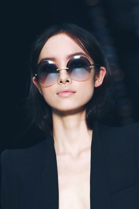 Fei Fei Sun, Glass Hair, Sport Model, Ray Ban Sunglasses Sale, Ray Ban Wayfarer, Cheap Ray Bans, نظارات شمسية, Ray Ban Aviator, Wearing Sunglasses