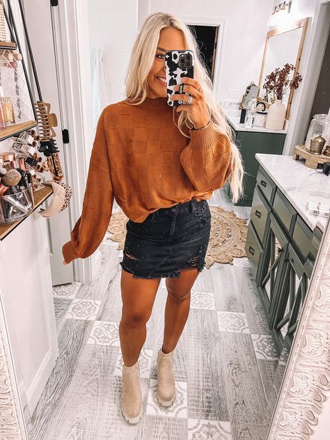 Orchard Outfit Summer, Fall Outfits For Nashville Tn, Country Thanksgiving Outfit, Friendsgiving Outfits Women, Outfits With Mid Calf Boots, Fall Picture Outfits For Women, Lace Top Outfit Aesthetic, Checkered Sweater Outfit, Cute Fall Church Outfits