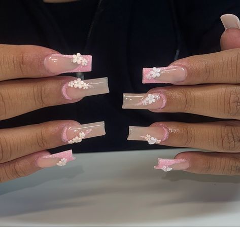 Medium lemgth nails with flowers Flower Nails Charms, Flower Charms On Nails, Pink Sugar Nails, Nails With Flower Charms, Nails With Flowers, Sugar Nails, Long Flowers, Long Acrylic, Pink Sugar