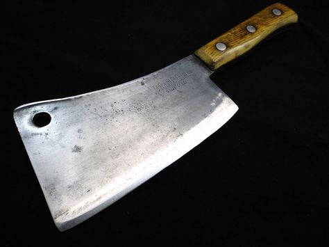 Meat Cleaver Aesthetic, Butcher Knives, Butcher Meat, Knife Aesthetic, Black Smithing, Deer Meat, Meat Cleaver, Vintage Cutlery, Butcher Knife