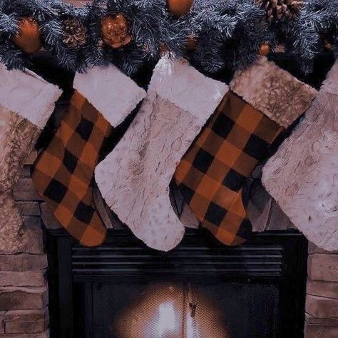 Christmas Medium Widget, Christmas Stockings Aesthetic, Dark Academia Christmas, Christmas Playlist, Dark Christmas, Cute Christmas Wallpaper, Married Christmas, Christmas Feeling, Holiday Background