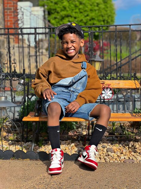 Kids 90s Outfit Ideas Boys, Preschool Fashion, Throwback Thursday Outfits, Kids Fashion Boy Swag, Decades Day Outfits, Boys School Outfits, Boys Fall Fashion, Black Kids Fashion, Kids Fashion Swag