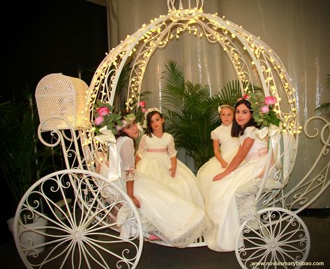 Christmas Stairs Decorations, Christmas Angel Decorations, Birthday Decorations At Home, Princess Theme Birthday, Wedding Carriage, Princess Carriage, Wedding Entrance Decor, Wrought Iron Decor, Mandap Decor