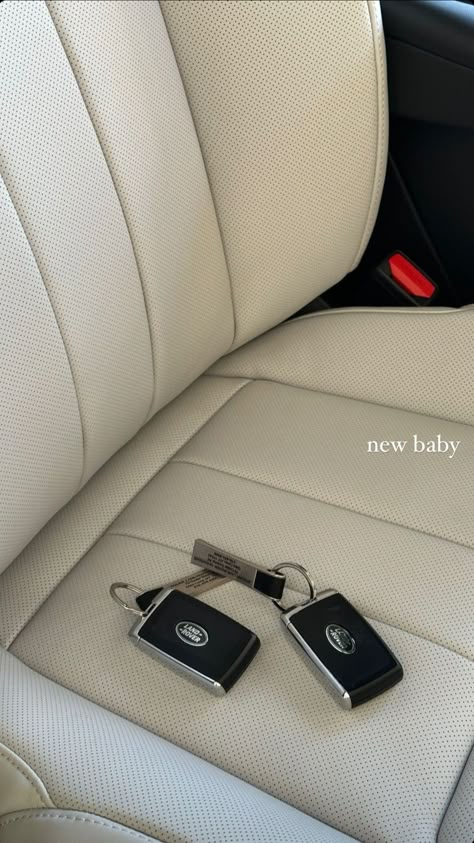 Car Keys Aesthetic Range Rover, Range Rover Keys Aesthetic, Range Rover Keys, Audi Keys, Range Rover Girl, Range Rover Aesthetic, Rover Aesthetic, Boys Attitude Pics Hd, New Range Rover Sport