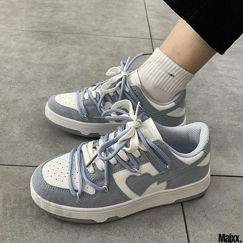 Viral Platform Sneakers Smoky Blue Heart Applique Breathable Everyday Sneakers